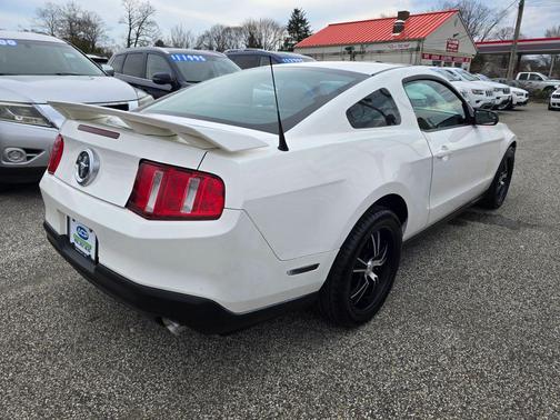 2011 Ford Mustang V6 Premium