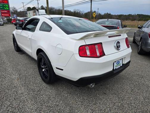2011 Ford Mustang V6 Premium