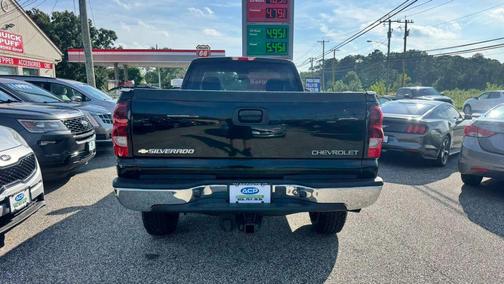 Black 2004 Chevrolet Silverado 2500 LS H/D