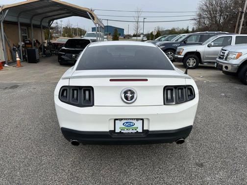 2012 Ford Mustang V6