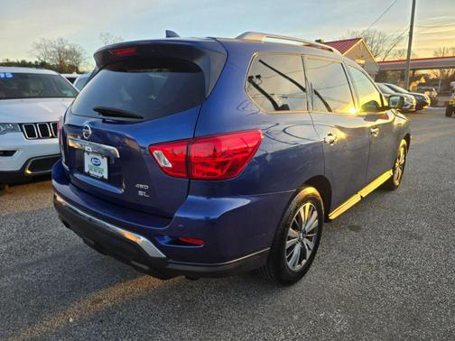 2019 Nissan Pathfinder SL