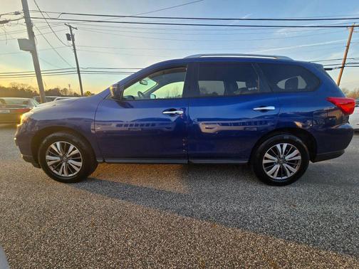 2019 Nissan Pathfinder SL