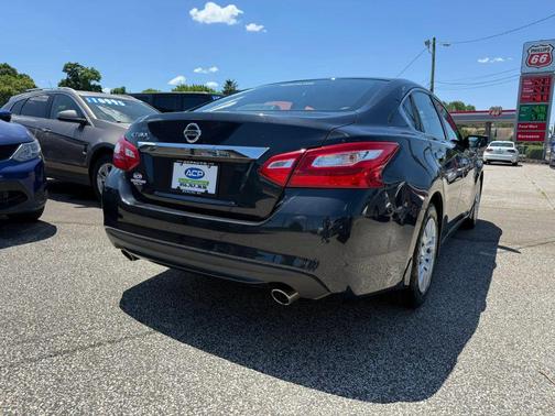 Gun Metallic 2017 Nissan Altima 2.5 S