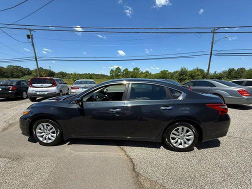 Gun Metallic 2017 Nissan Altima 2.5 S