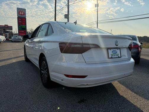 Pure White 2020 Volkswagen Jetta 1.4T SE