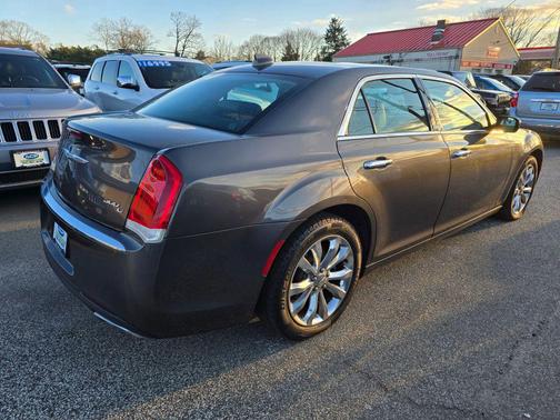 2017 Chrysler 300C Base