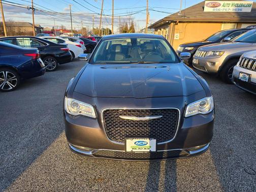 2017 Chrysler 300C Base