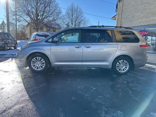 2013 Toyota Sienna XLE