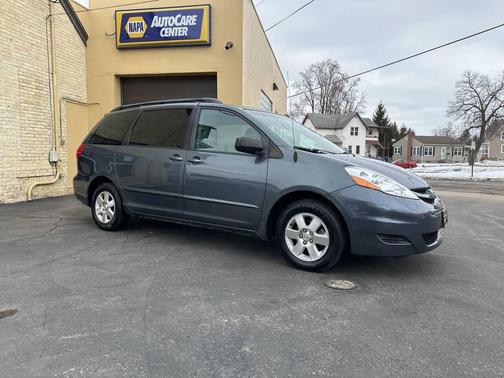 2010 Toyota Sienna CE