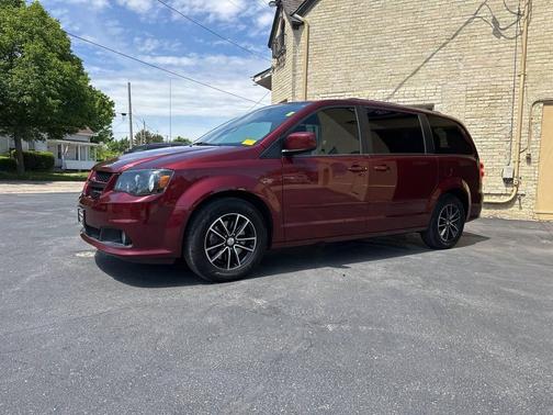 Burgundy 2017 Dodge Grand Caravan GT