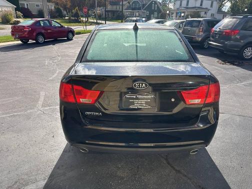 2010 Kia Optima SX