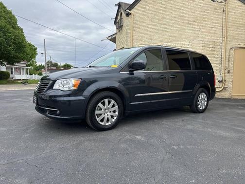 Maximum Steel Metallic Clearcoat 2014 Chrysler Town & Country Touring