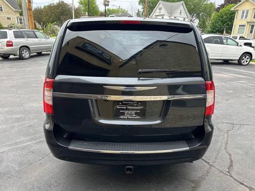 Maximum Steel Metallic Clearcoat 2014 Chrysler Town & Country Touring