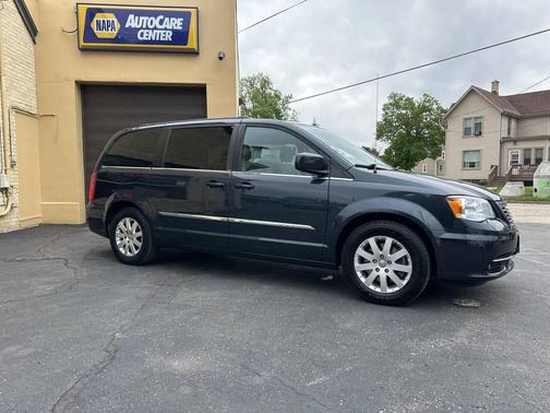 Maximum Steel Metallic Clearcoat 2014 Chrysler Town & Country Touring
