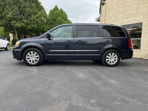 Maximum Steel Metallic Clearcoat 2014 Chrysler Town & Country Touring
