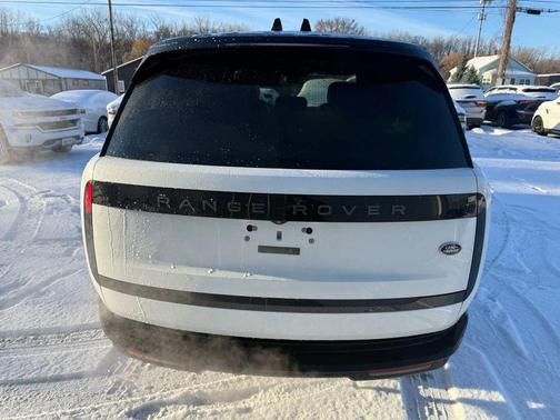 2023 Land Rover Range Rover P530 SE