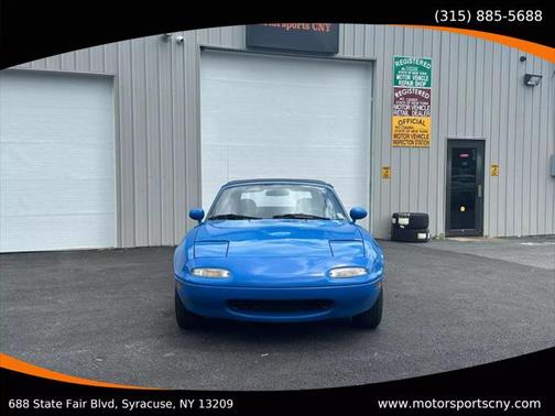 1990 Mazda MX-5 Miata 2D Convertible