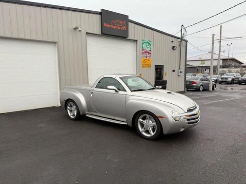 2005 Chevrolet SSR Convertible Pickup 2D