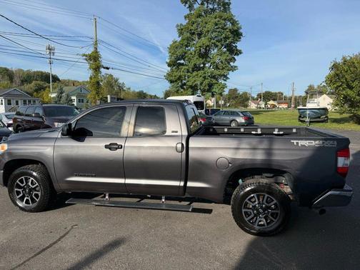 2014 Toyota Tundra SR5