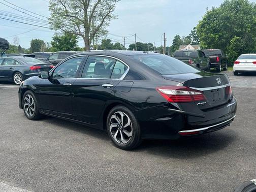 2017 Honda Accord EX-L w/Navigation & Honda Sensing