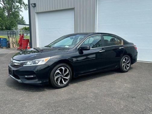 2017 Honda Accord EX-L w/Navigation & Honda Sensing