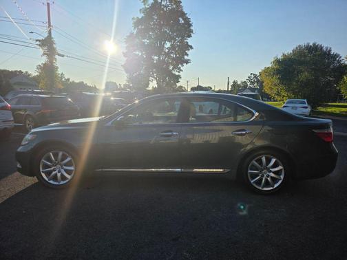 2007 Lexus LS 460 Base