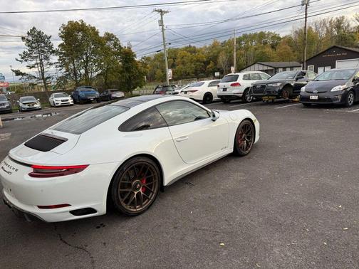 2019 Porsche 911 Carrera GTS