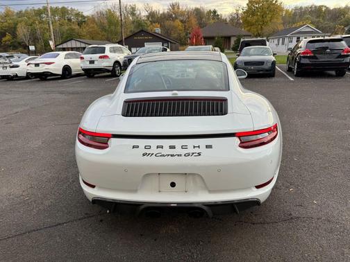 2019 Porsche 911 Carrera GTS