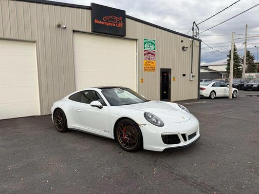 2019 Porsche 911 Carrera GTS