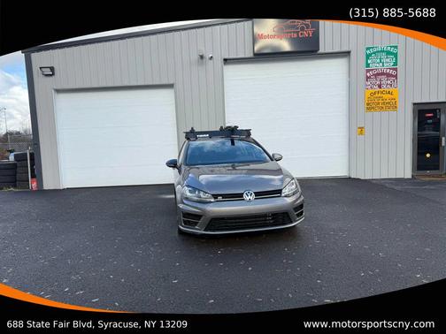 2016 Volkswagen Golf R 4-Door