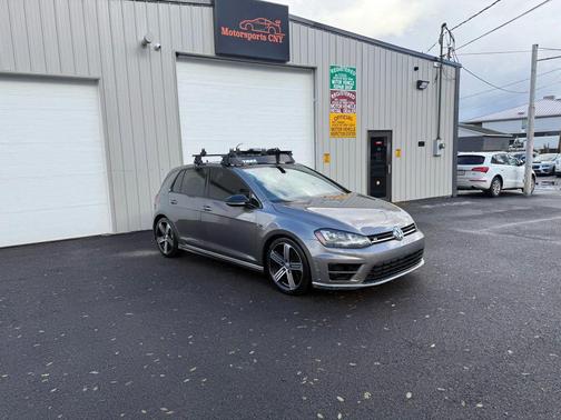 2016 Volkswagen Golf R 4-Door