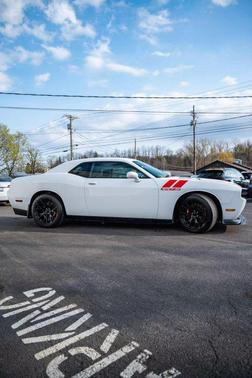 2014 Dodge Challenger SRT8 Core