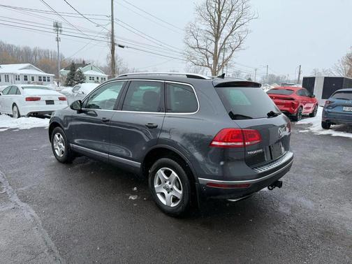 2016 Volkswagen Touareg TDI Lux