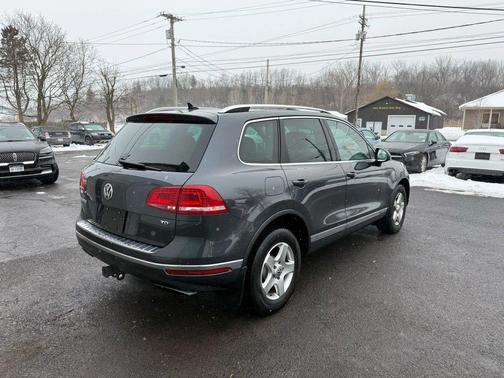2016 Volkswagen Touareg TDI Lux