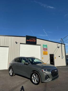 2019 Audi Q3 2.0T S line Premium Plus