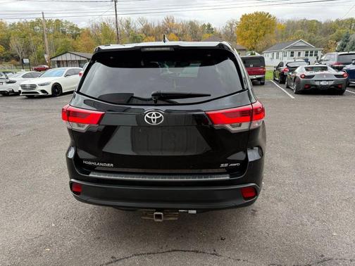 2018 Toyota Highlander SE