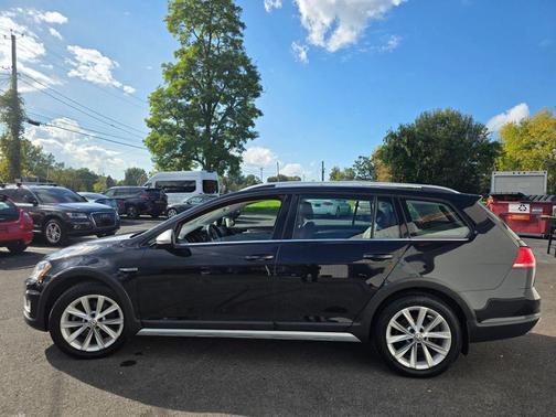 2017 Volkswagen Golf Alltrack TSI SE