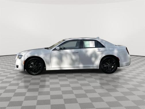 2023 Chrysler 300 Touring