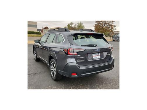 2025 Subaru Outback Base