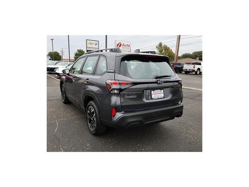 2025 Subaru Forester Base