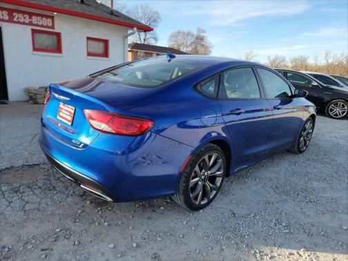 2016 Chrysler 200 S