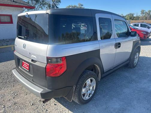 2005 Honda Element LX