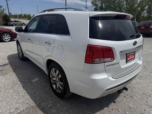 Snow White Pearl 2012 Kia Sorento SX