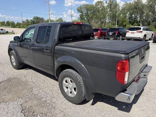 Gray 2012 Nissan Frontier SV