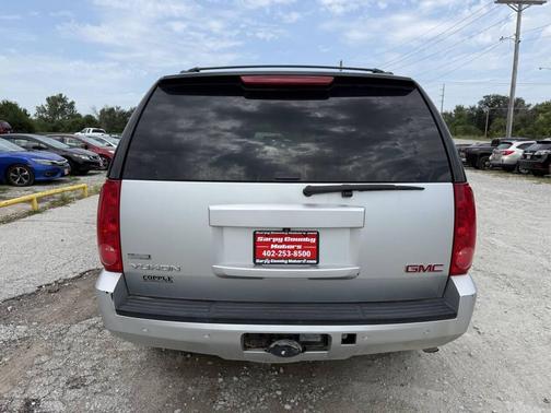 Quicksilver Metallic 2012 GMC Yukon SLT