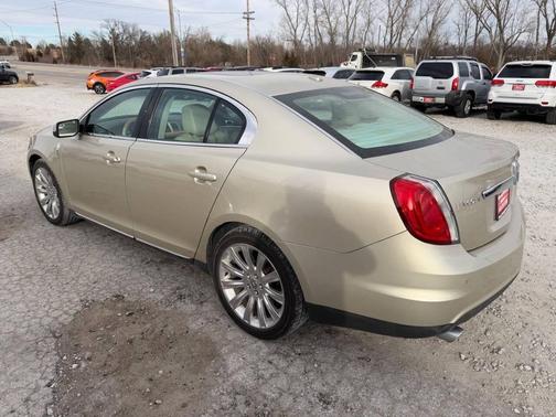 2011 Lincoln MKS Base