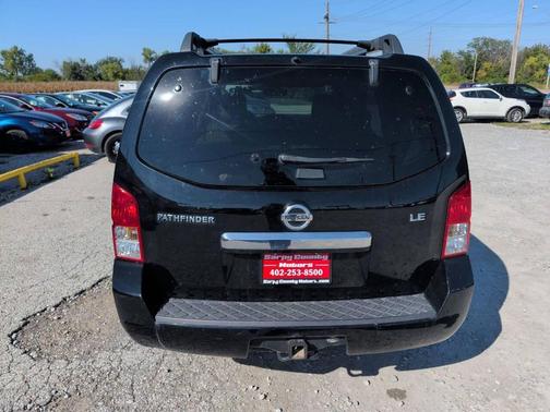 2010 Nissan Pathfinder LE