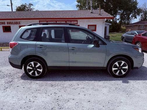 2017 Subaru Forester 2.5i