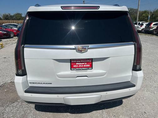 2016 Cadillac Escalade Platinum