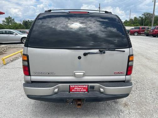 2004 GMC Yukon XL Denali